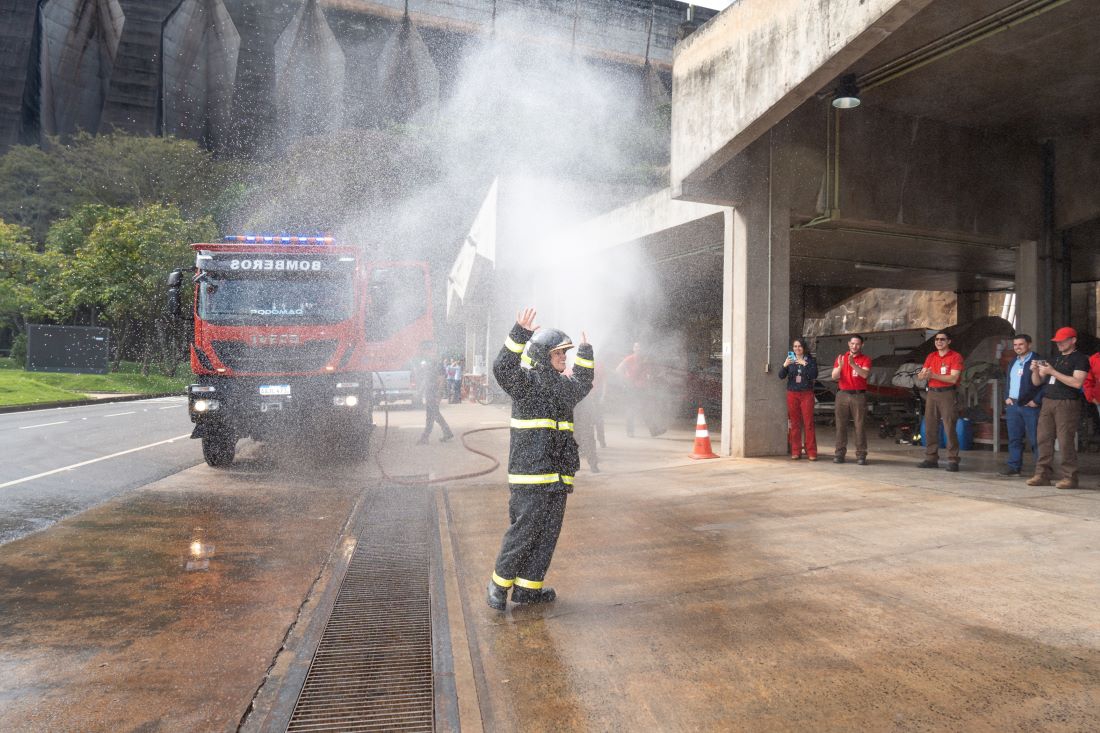 Formada em Enfermagem, ela também traz experiência como bombeira militar do Paraná, onde atuou de 2013 a 2020. Fotos: Sara Cheida/IB