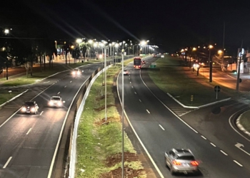 Nova iluminação da BR-277 em Foz do Iguaçu.
Foto: DER-PR