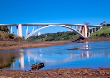 Rio Paraná quase seco no dia 19/4/2020. Foto: Caio Coronel