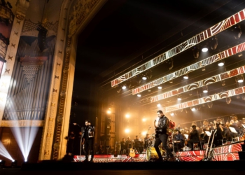 Com show da banda Rosa de Saron, 7º Fórum Paranaense de Turismo Religioso segue com inscrições abertas - Na Foto, a banda Rosa de Saron durante apresentação em São Paulo -
Foto: Fábio Bueno & Equipe Fábio Bueno