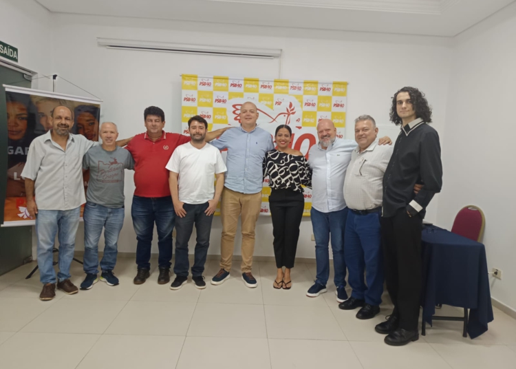 Nova diretoria do PSB local eleita ontem. Foto: diulgação
