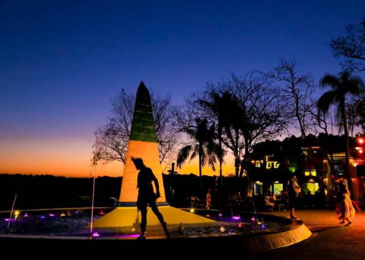 Pôr do sol no Marco das 3 Fronteiras. Foto: divulgação