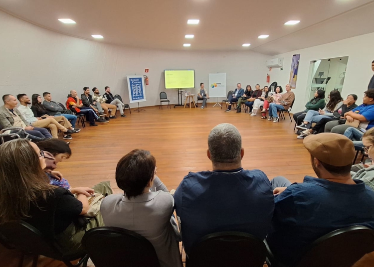 O encontro, realizado na terça-feira (29) à noite,  teve como objetivo promover reflexões sobre a integração entre museu e comunidade. Foto: divulgação