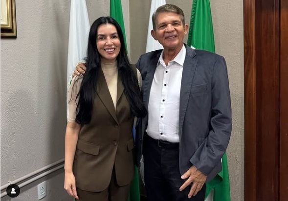 General e a sua nova secretária da Mulher. Foto: rede social