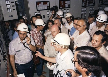 Foto mostra o primeiro acionamento de uma unidade geradora para produzir energia. Foto: divulgação