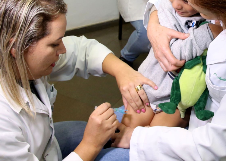 A vacina contra a gripe é uma importante forma de proteção contra o vírus e desde sábado (10) está liberada e disponível para toda a população acima dos seis meses de idade.
Foto: Roberto Dziura Jr/AEN