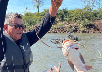 Operação de fiscalização contra a pesca predatória no Oeste e Noroeste do Paraná terminou com a aplicação de R$ 4 mil em multas e o recolhimento de materiais proibidos
Foto: IAT Umuarama