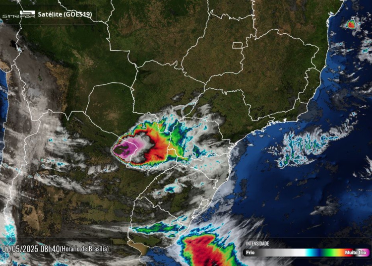 Paraná com céu encoberto na manhã desta quarta-feira, conforme mostra a foto do Simepar divulgada pelo Simepar