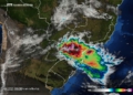 Foto de satélite, divulgada na manhã desta quinta-feira pelo Simepar, mostra o Paraná totalmente coberto por nuvens.