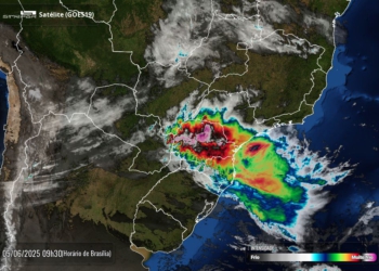 Foto de satélite, divulgada na manhã desta quinta-feira pelo Simepar, mostra o Paraná totalmente coberto por nuvens.