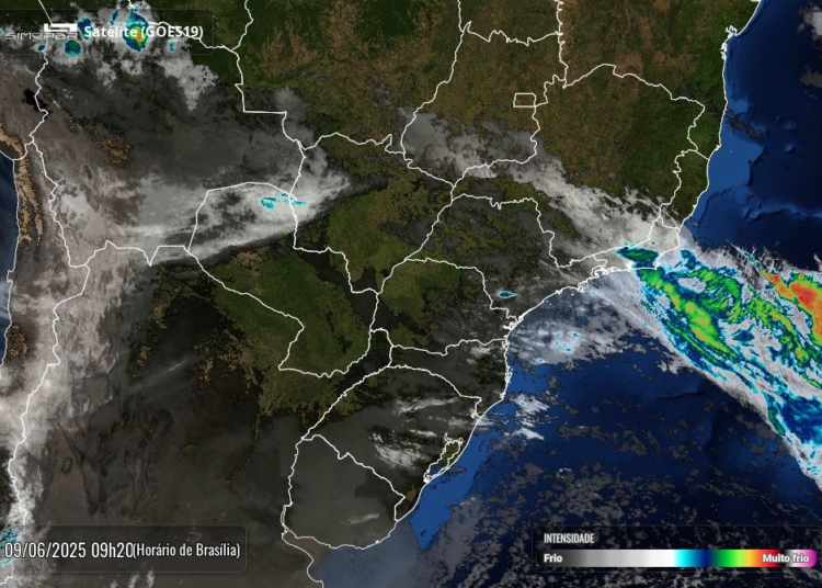 Foto de satélite divulgada pelo Simepar nesta segunda-feira, mostra céu sem nuvens sobre o Paraná