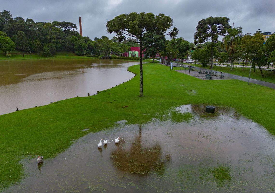 Junho trará chuva para regiões secas e temperatura será na média no Paraná
Foto: Daniel Castellano/Arquivo Prefeitura de Curitiba
