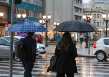 Nova frente fria trará chuva e queda das temperaturas no Paraná, prevê Simepar
Foto: Geraldo Bubniak/AEN