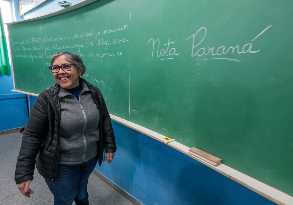 Para Beatriz, a ideia de seguir dando aula e manter sua rotina é algo que marcou os quase oito anos desde que recebeu a ligação informando que ela havia sido sorteada no Nota Paraná. Foto: Geraldo Bubniak/AEN