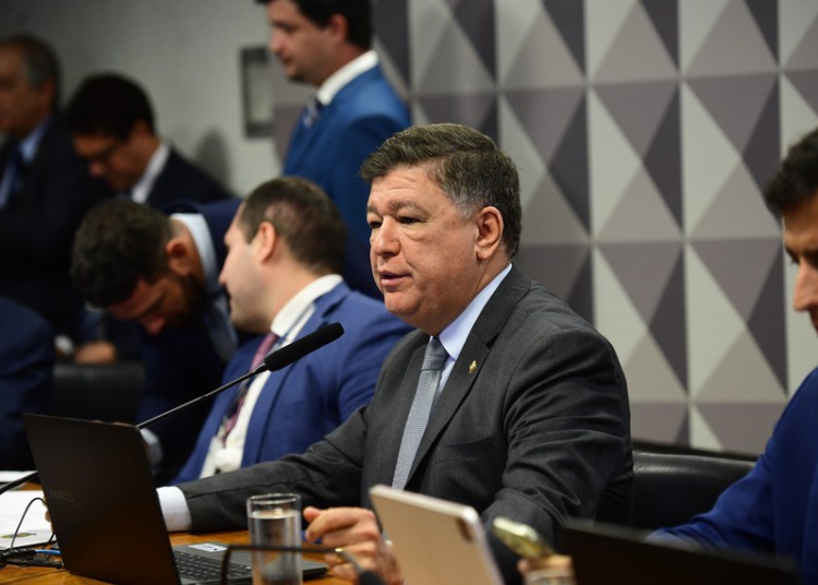 Carlos Viana, apoiado pela oposição, venceu Omar Aziz, da bancada do governo; presidente da CPMI prometeu investigação "séria e isenta". Foto: Saulo Cruz/Agência Senado