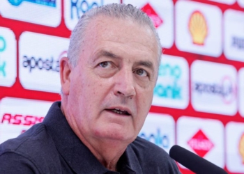 "Não consigo imaginar esse processo terminando sem a classificação para a Copa do Mundo", diz o técnico da seleção paraguaia, Gustavo Alfaro. Foto: Agência IP