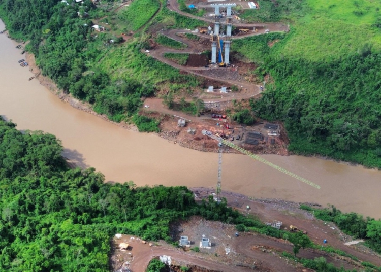 Foto do estágio de construção da ponte. Fotos: divulgação