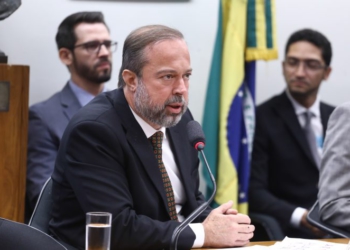 Alexandre Silveira falou na Comissão de Relações Exteriores e de Defesa Nacional.
Foto: Agência Câmara de Notícias