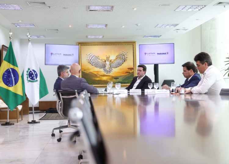 “Essa rota é importante porque Brasília é uma grande central de passageiros do Brasil inteiro e também de fora do País, porque tem muitos voos internacionais”, salientou o governador. Foto: Jonathan Campos/AEN