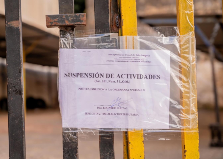 Estacionamento fechado pela fiscalização em Ciudad del Este. Foto: divulgação