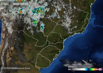 Foto de satélite, divulgada nesta manhã de quinta-feira, mostra céu limpo sobre o Paraná.