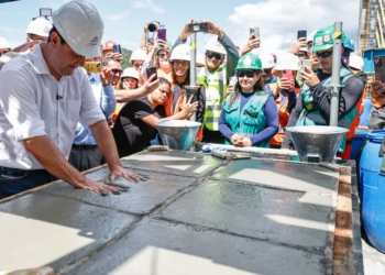Conexão para a história: "beijo da ponte" garante ligação por terra entre Guaratuba e Matinhos
Foto: Jonathan Campos/AEN
