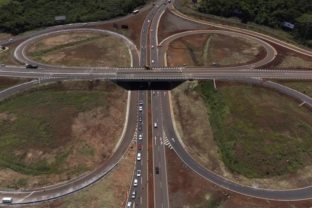 Foto da Perimetral Leste: DER-PR