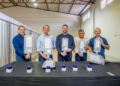 O prefeito de Foz do Iguaçu, General Silva e Luna, o vice-prefeito Ricardinho Nascimento, secretários, diretores e representantes da concessionária. Foto: divulgação