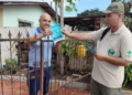Para ampliar a divulgação das informações, cerca de sete mil panfletos informativos e 40 cartazes institucionais produzidos pela Wolbito Brasil estão sendo distribuídos nas escolas municipais. Foto: divulgação/PMFI